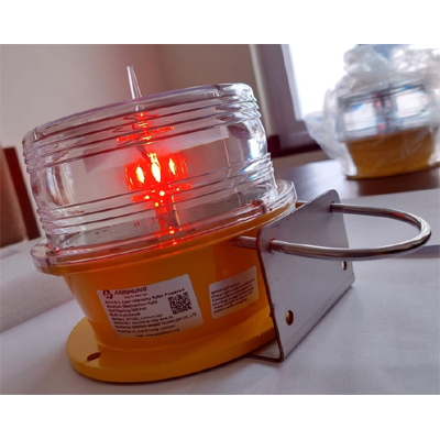 Solar Aviation Light Low Intensity